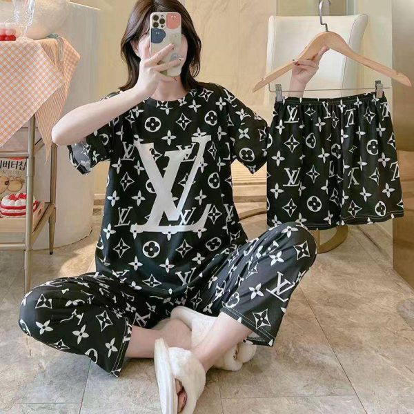 ست سه تیکه تي شرت شلوار شورتک