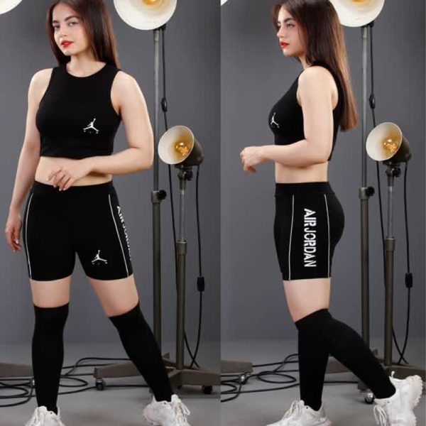 ست ورزشی نیم تنه و شورتک نایک