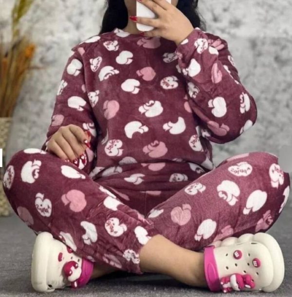 ست مخمل بلوز و شلوار استیکری (پک 6 عددی)