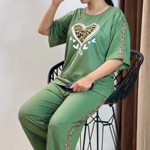 ست تیشرت و شلوار قلب پلنگی (پک 4 عددی)